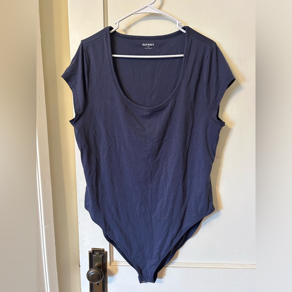 Old navy purple short sleeve bodysuit in size 2xl